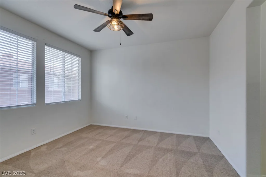 10200 Deerfield Beach, Las Vegas, NV 89129