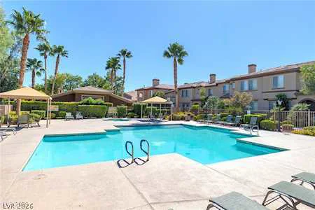 10200 Deerfield Beach, Las Vegas, NV 89129