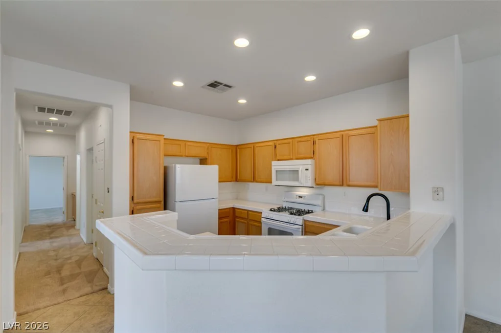10200 Deerfield Beach, Las Vegas, NV 89129