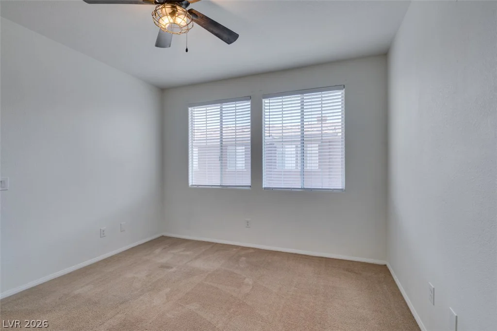 10200 Deerfield Beach, Las Vegas, NV 89129