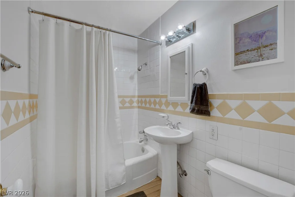 1349 Douglas, Las Vegas, NV 89102