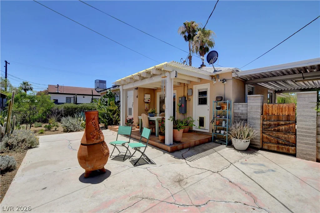 1349 Douglas, Las Vegas, NV 89102