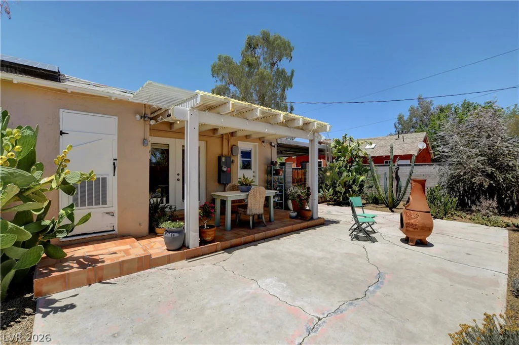 1349 Douglas, Las Vegas, NV 89102
