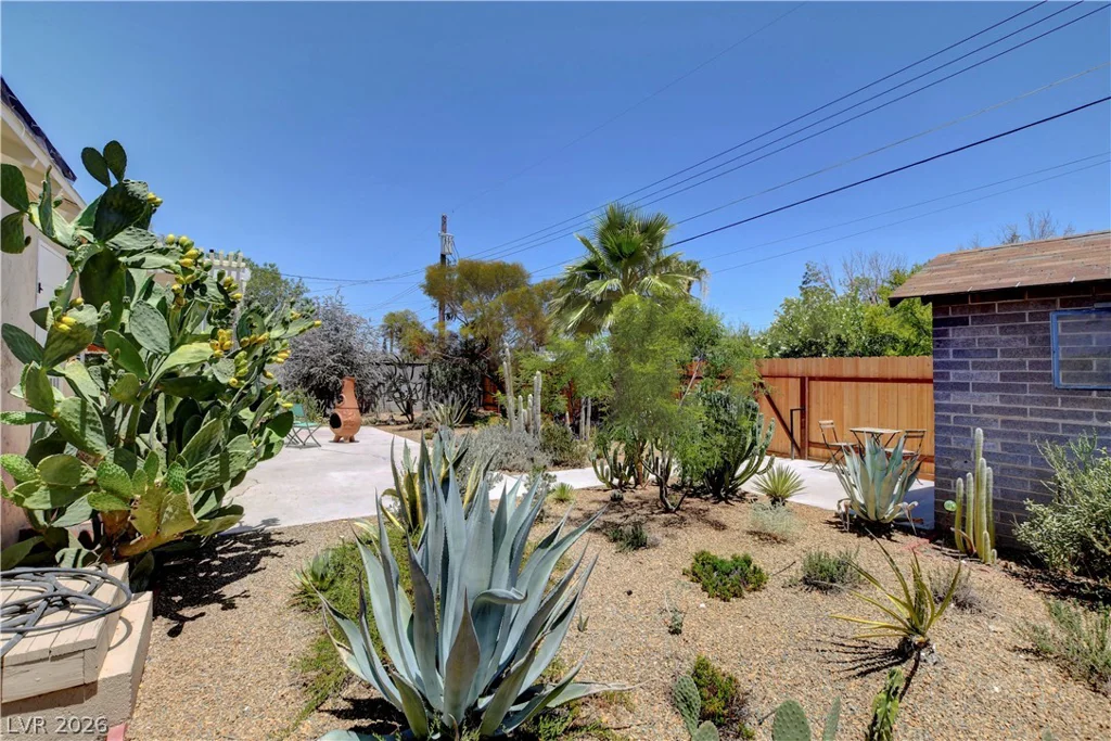 1349 Douglas, Las Vegas, NV 89102