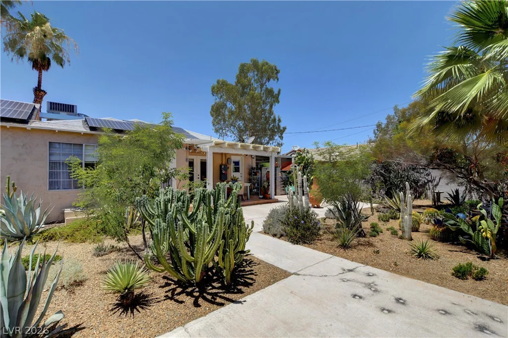 1349 Douglas, Las Vegas, NV 89102