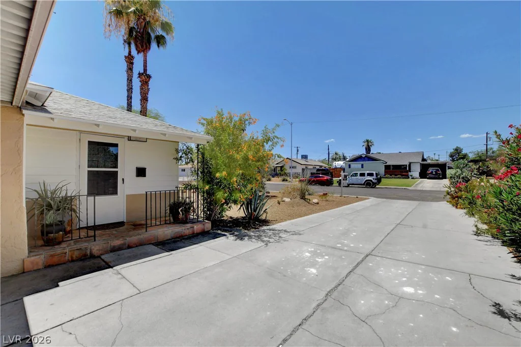1349 Douglas, Las Vegas, NV 89102