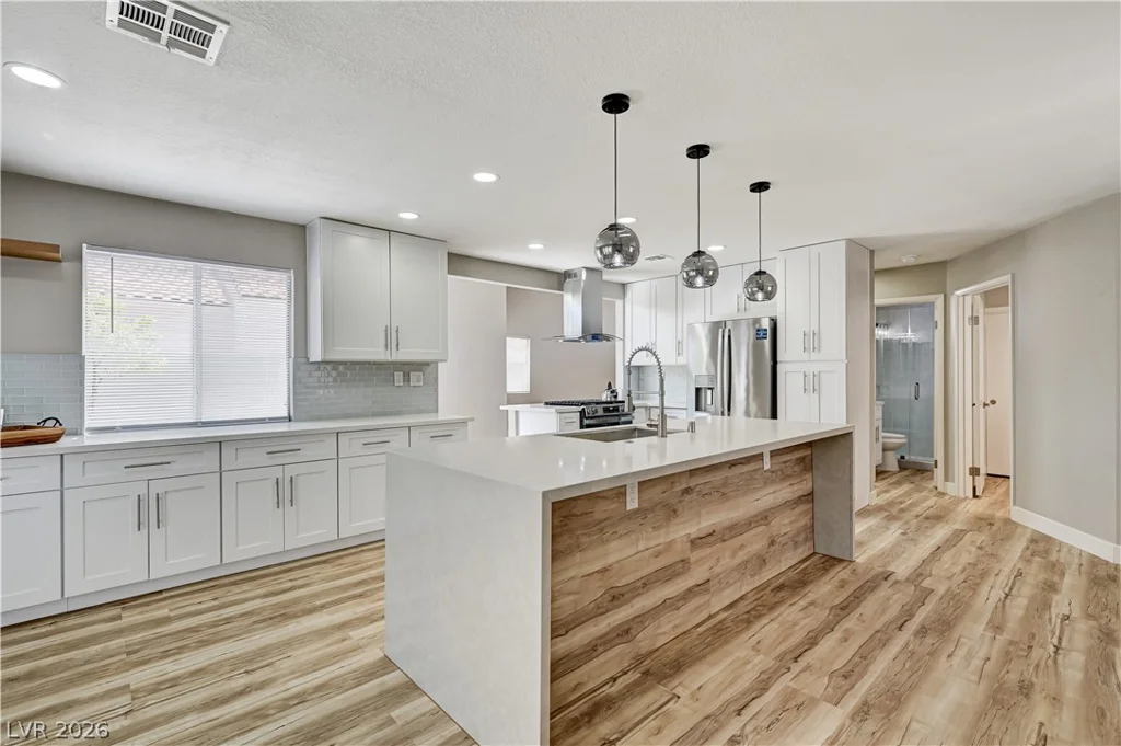 2720 Kennington, Las Vegas, NV 89117