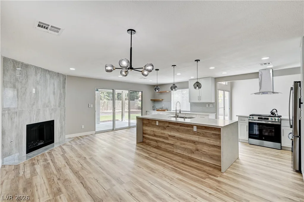 2720 Kennington, Las Vegas, NV 89117