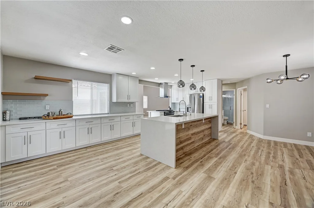 2720 Kennington, Las Vegas, NV 89117