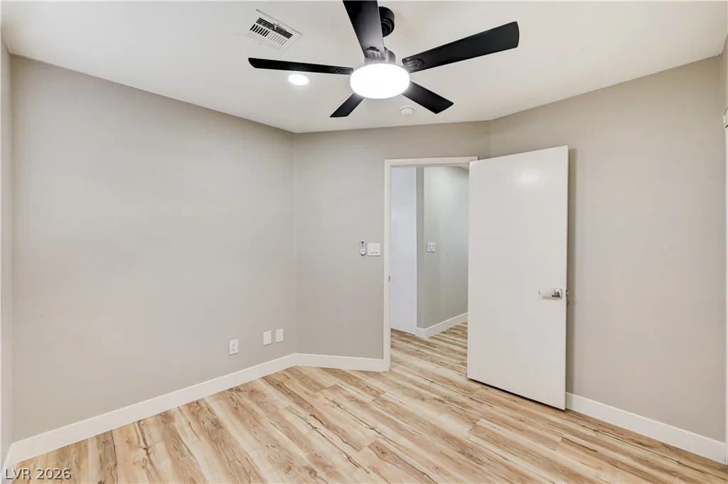 2720 Kennington, Las Vegas, NV 89117