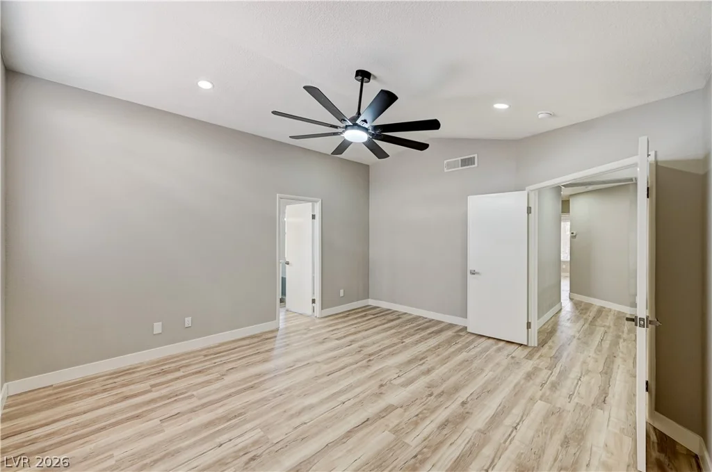 2720 Kennington, Las Vegas, NV 89117