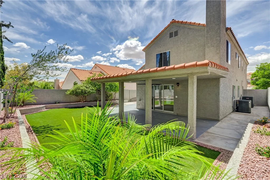 2720 Kennington, Las Vegas, NV 89117