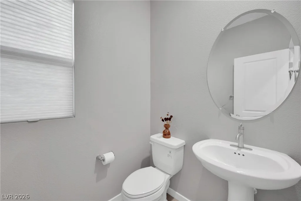 11572 Desert Hollow, Las Vegas, NV 89138