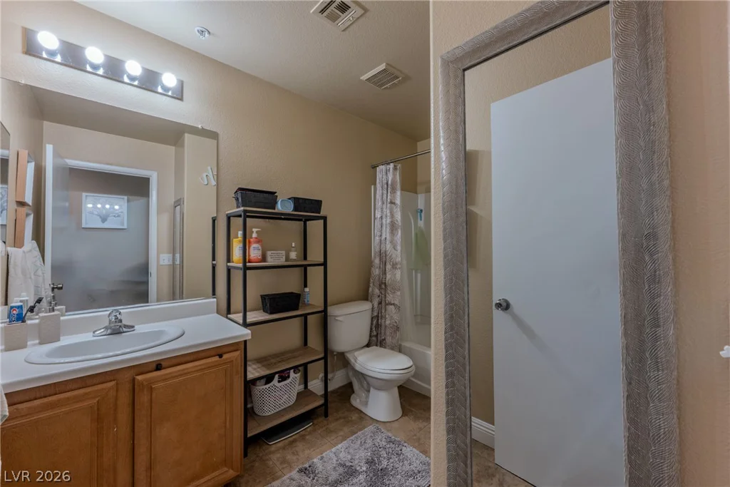 1077 Paradise Coach, Henderson, NV 89002