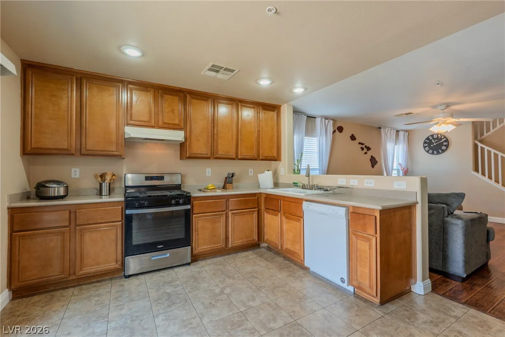 1077 Paradise Coach, Henderson, NV 89002