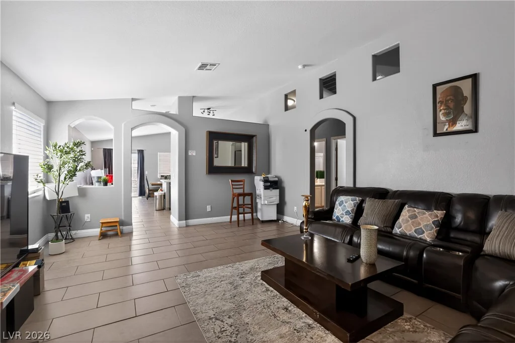 2001 Garnet Gable, Las Vegas, NV 89106