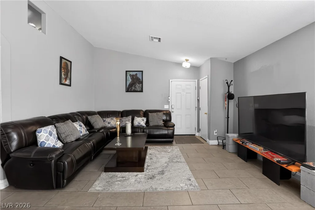 2001 Garnet Gable, Las Vegas, NV 89106