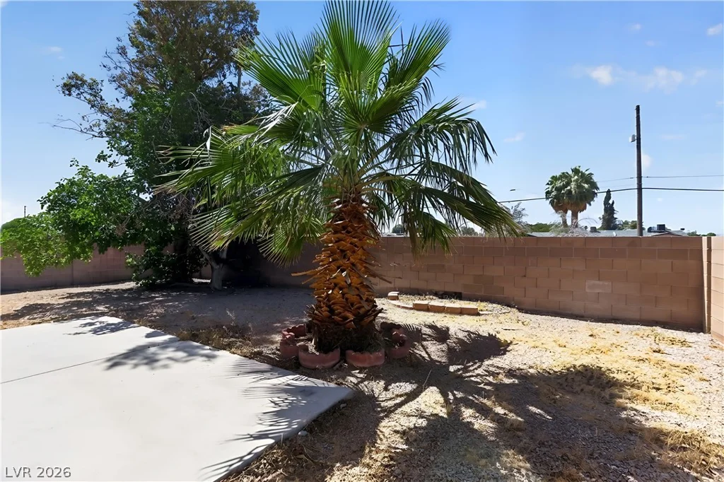 2001 Garnet Gable, Las Vegas, NV 89106
