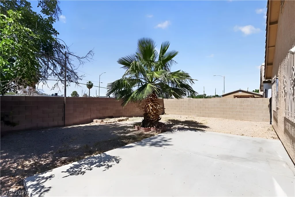 2001 Garnet Gable, Las Vegas, NV 89106