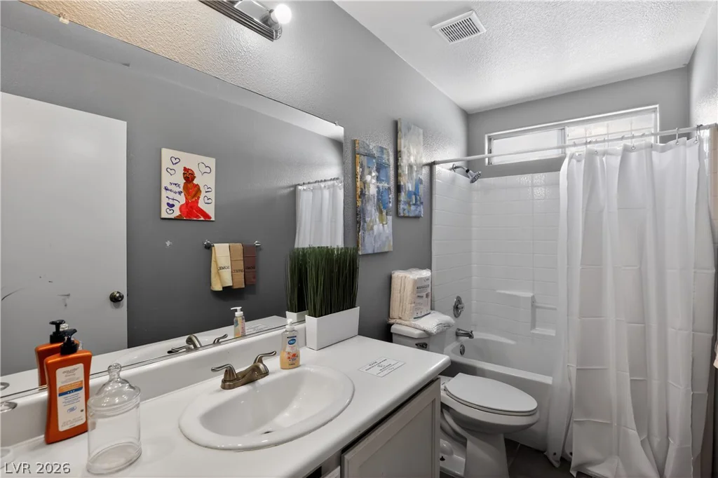 2001 Garnet Gable, Las Vegas, NV 89106