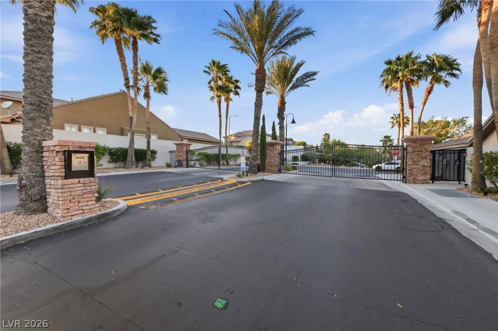 9456 Bluff Ledge, Las Vegas, NV 89149