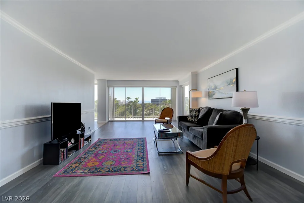 3111 Bel Air, Las Vegas, NV 89109