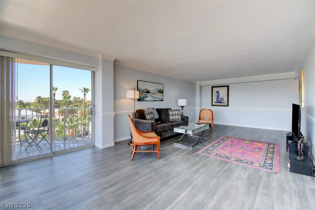 3111 Bel Air, Las Vegas, NV 89109