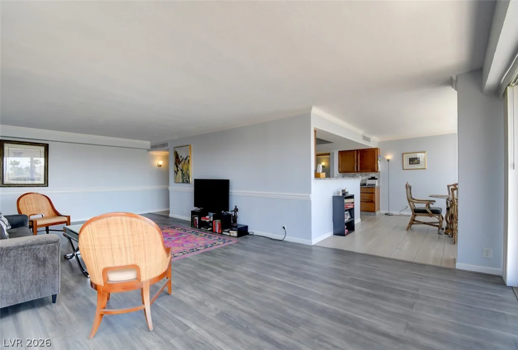 3111 Bel Air, Las Vegas, NV 89109