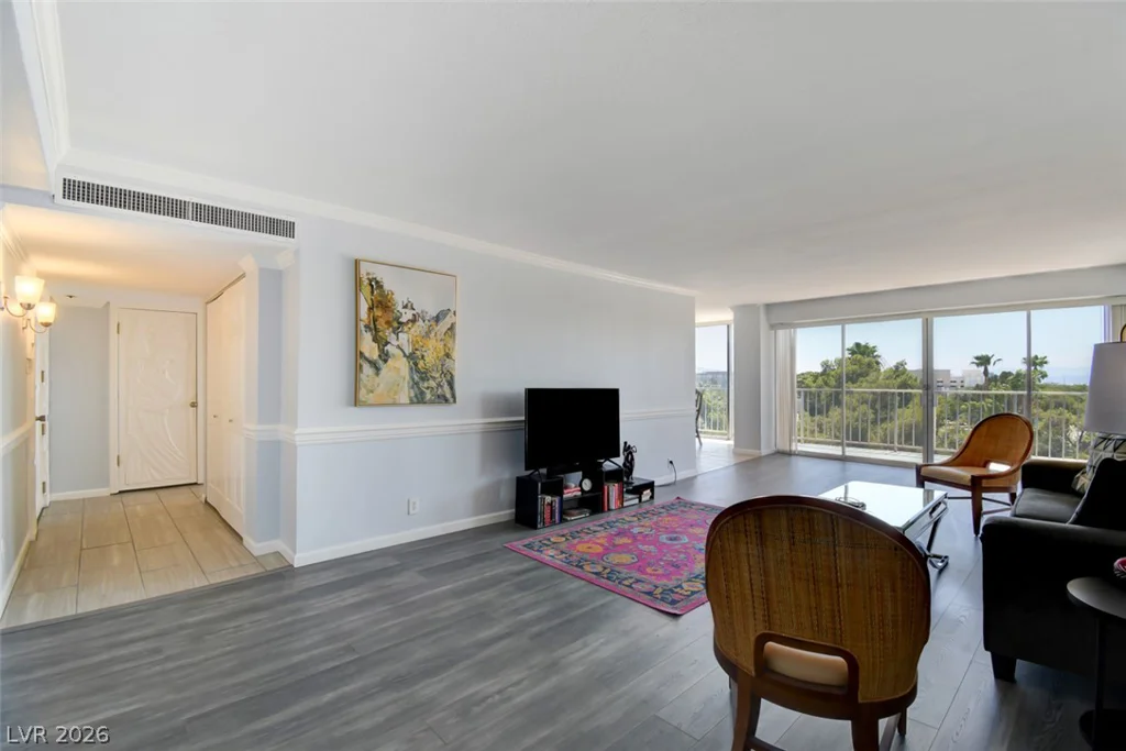 3111 Bel Air, Las Vegas, NV 89109
