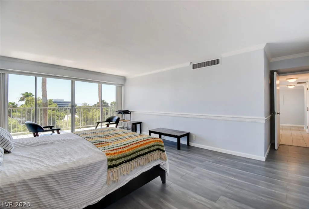 3111 Bel Air, Las Vegas, NV 89109