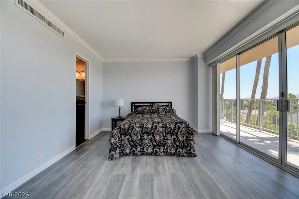 3111 Bel Air, Las Vegas, NV 89109