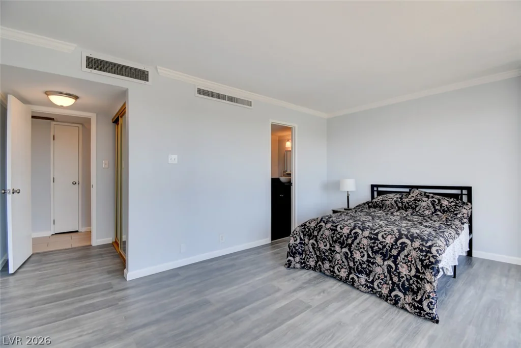 3111 Bel Air, Las Vegas, NV 89109
