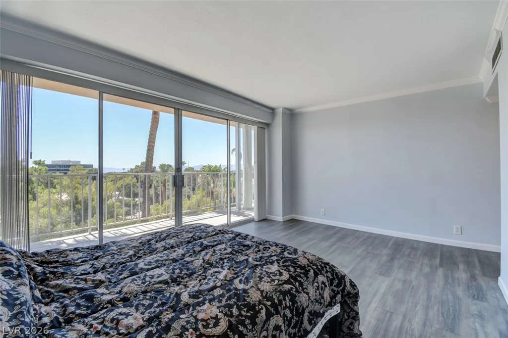 3111 Bel Air, Las Vegas, NV 89109
