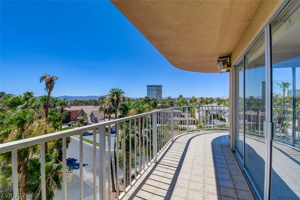 3111 Bel Air, Las Vegas, NV 89109