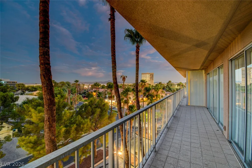 3111 Bel Air, Las Vegas, NV 89109
