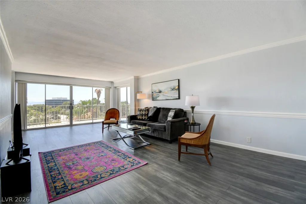 3111 Bel Air, Las Vegas, NV 89109