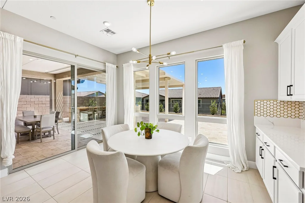176 Harris Peak, Las Vegas, NV 89138