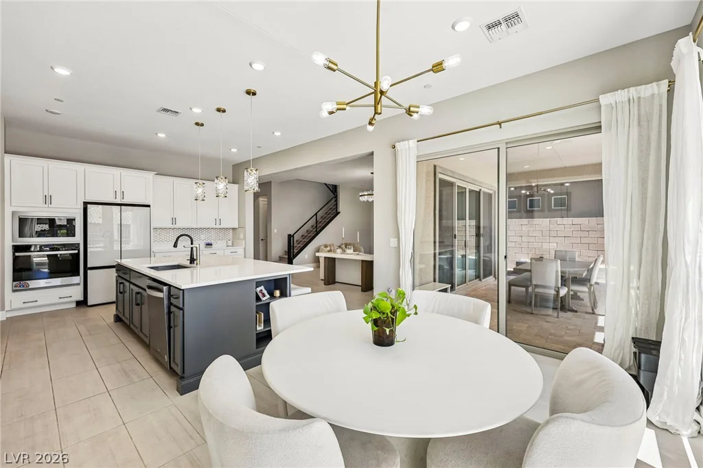 176 Harris Peak, Las Vegas, NV 89138