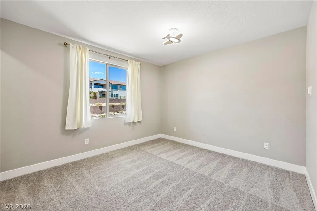 176 Harris Peak, Las Vegas, NV 89138
