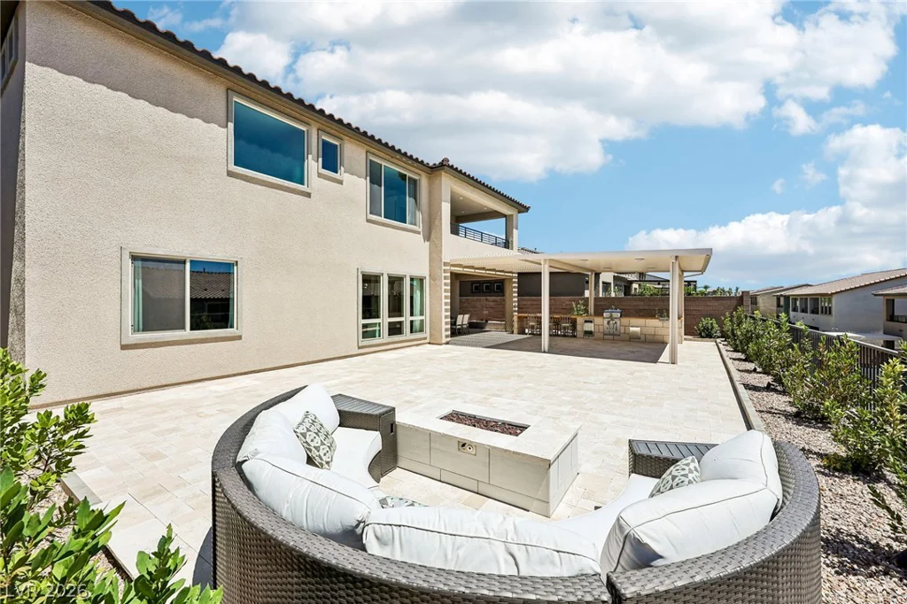 176 Harris Peak, Las Vegas, NV 89138
