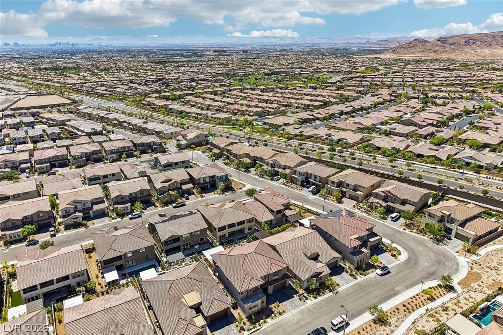 176 Harris Peak, Las Vegas, NV 89138
