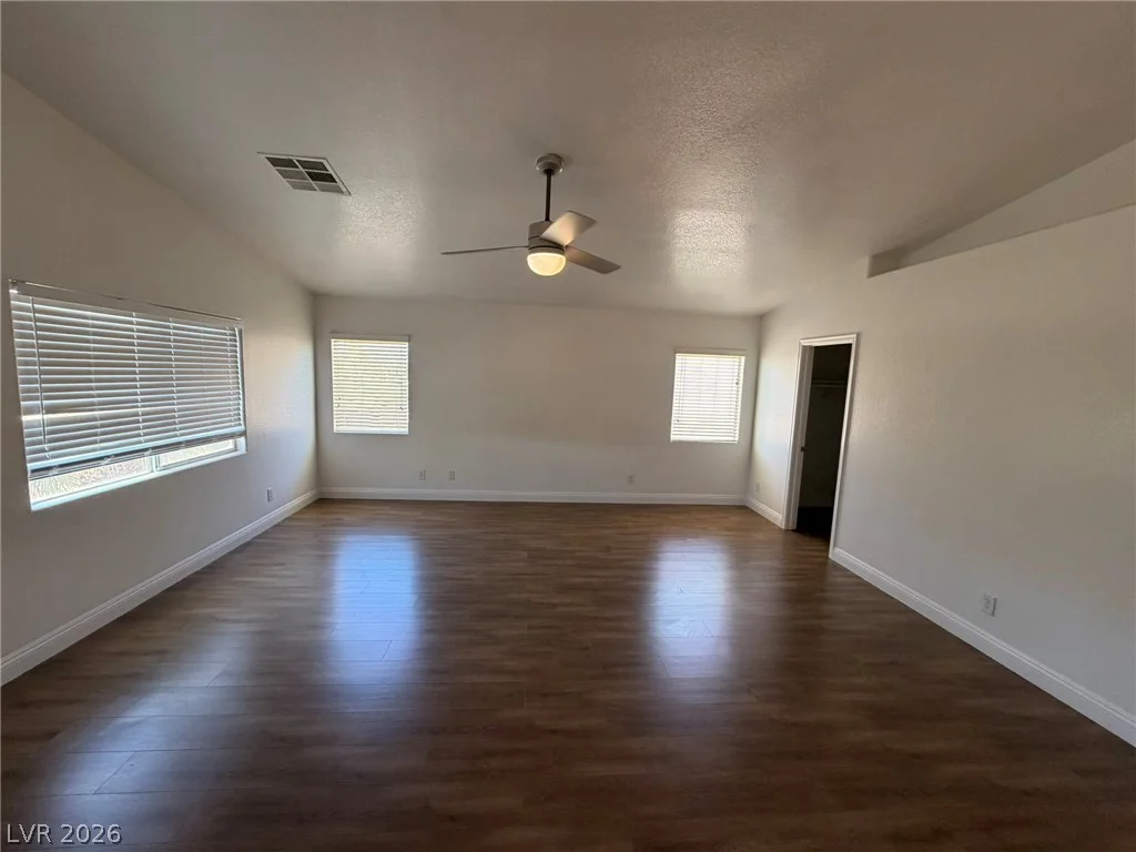 549 Halloran Springs, Las Vegas, NV 89148