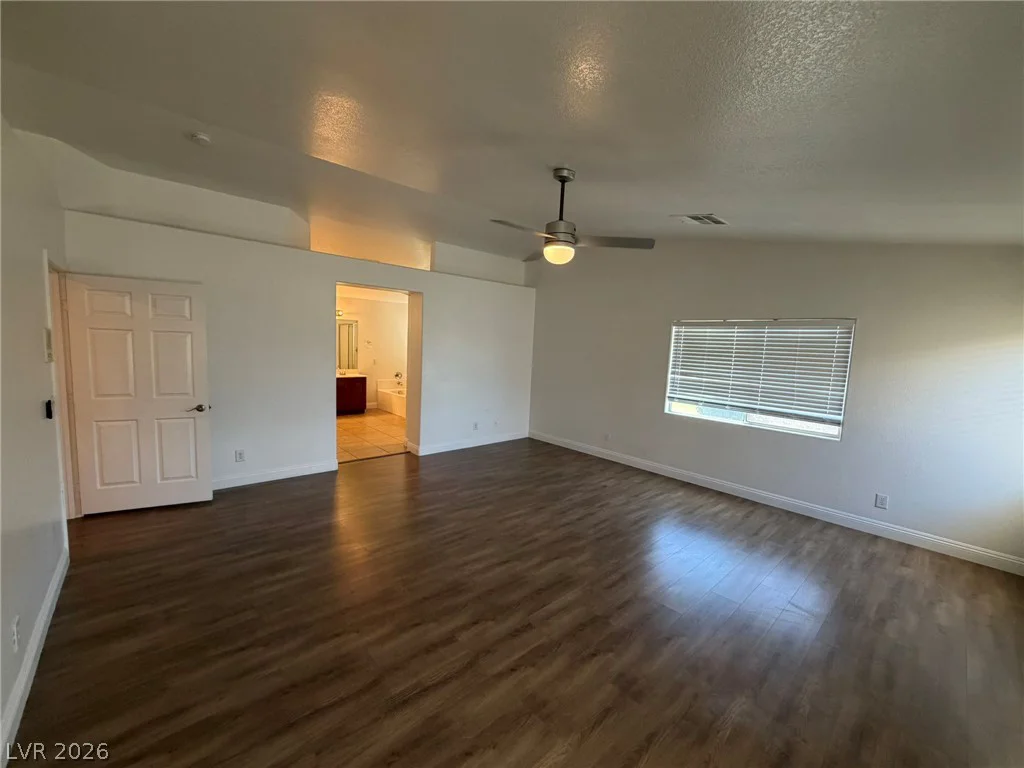 549 Halloran Springs, Las Vegas, NV 89148