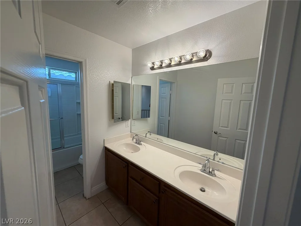 549 Halloran Springs, Las Vegas, NV 89148