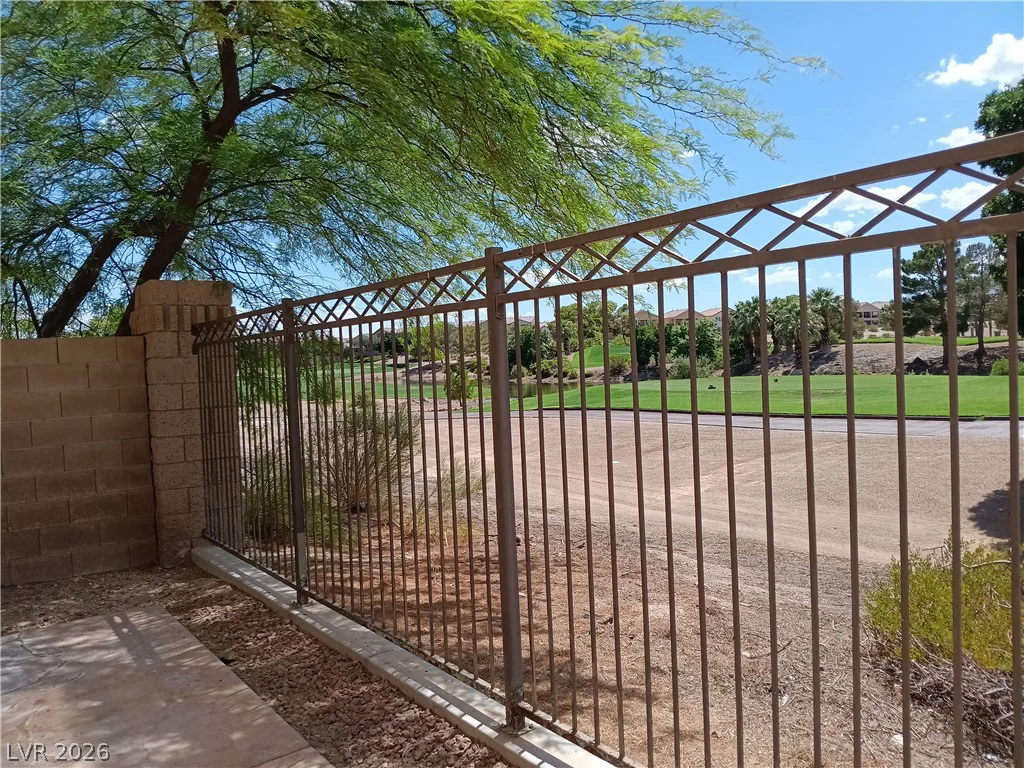 549 Halloran Springs, Las Vegas, NV 89148