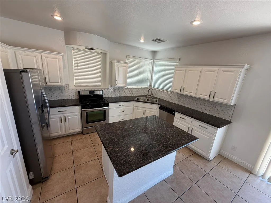 549 Halloran Springs, Las Vegas, NV 89148