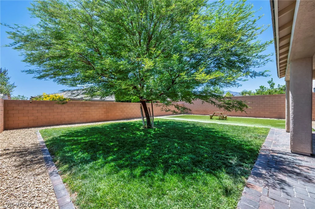 9627 Ashlynn Peak, Las Vegas, NV 89149