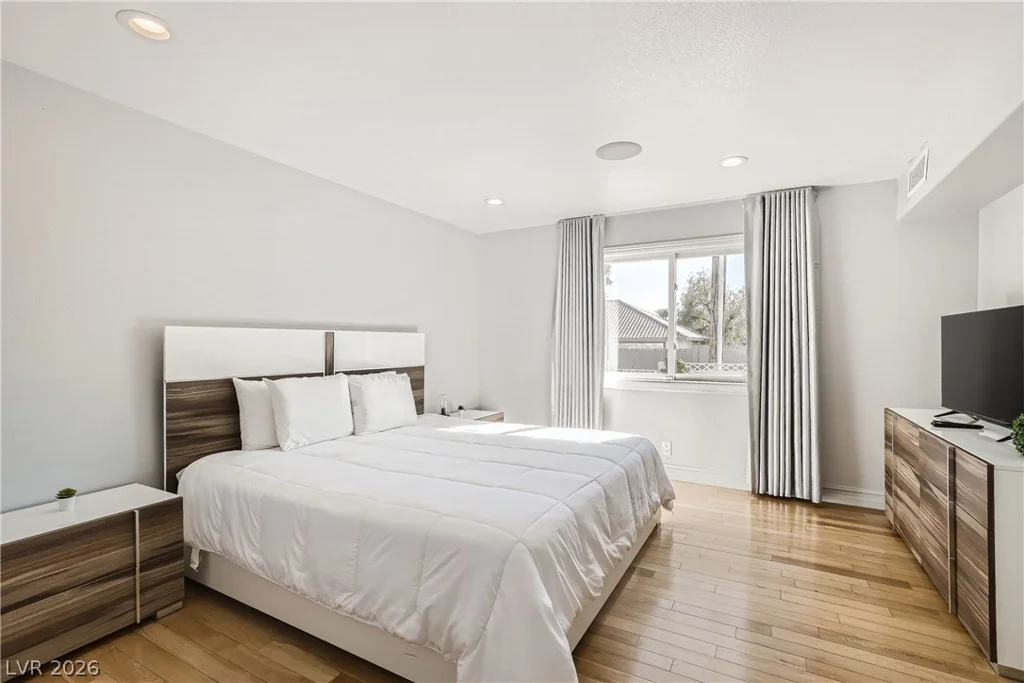 2890 Belcastro, Las Vegas, NV 89117
