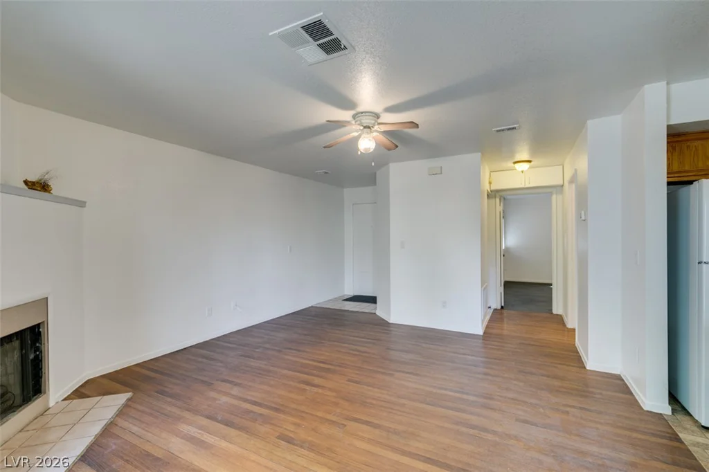 2220 Pine Breeze, Las Vegas, NV 89119