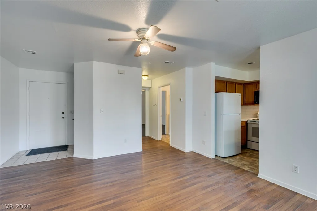 2220 Pine Breeze, Las Vegas, NV 89119
